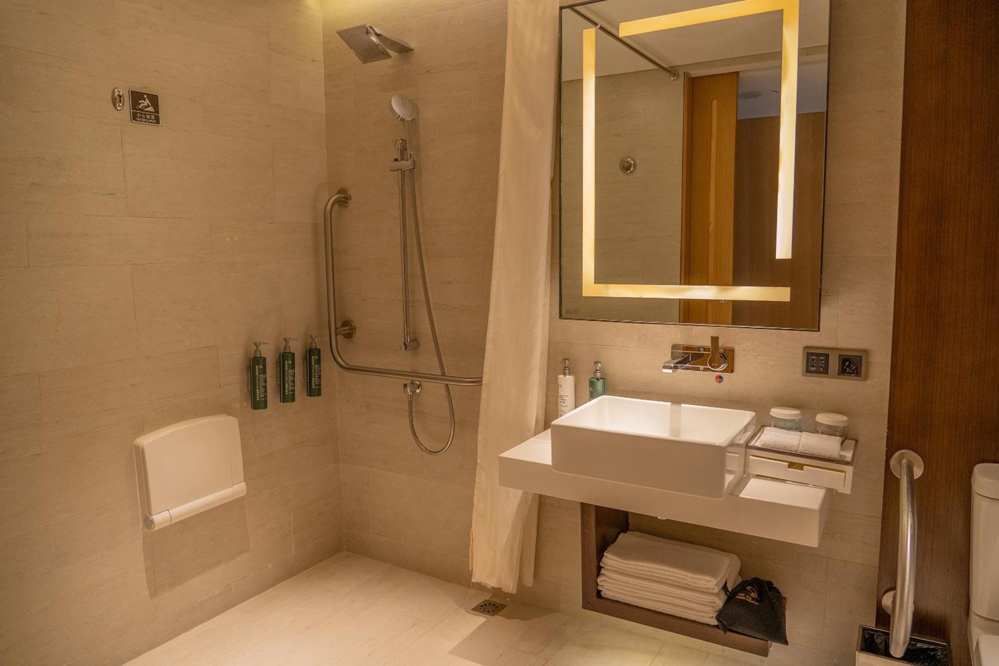 Hilton Garden Inn Lijiang Lijiang  Exteriör bild
