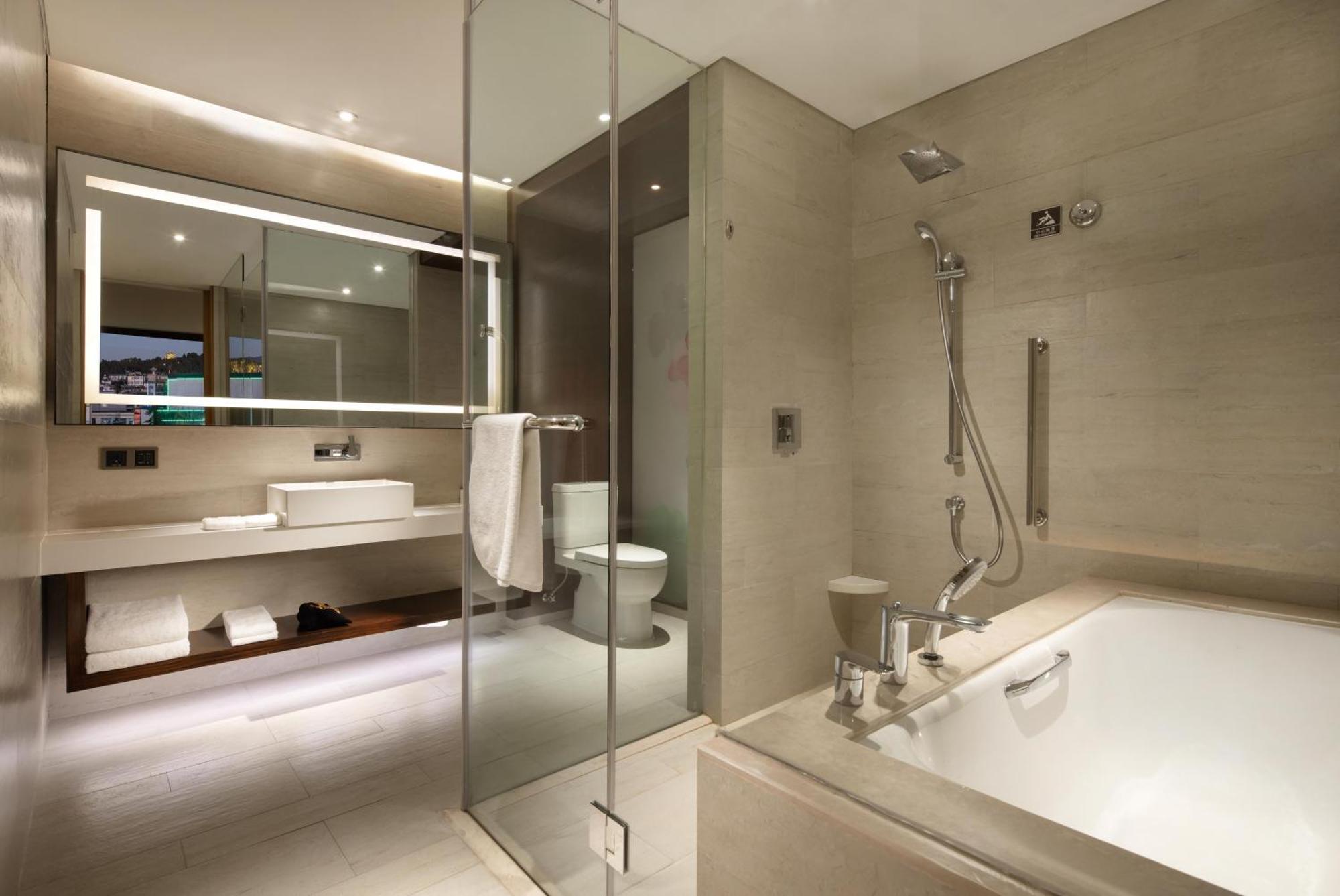Hilton Garden Inn Lijiang Lijiang  Exteriör bild