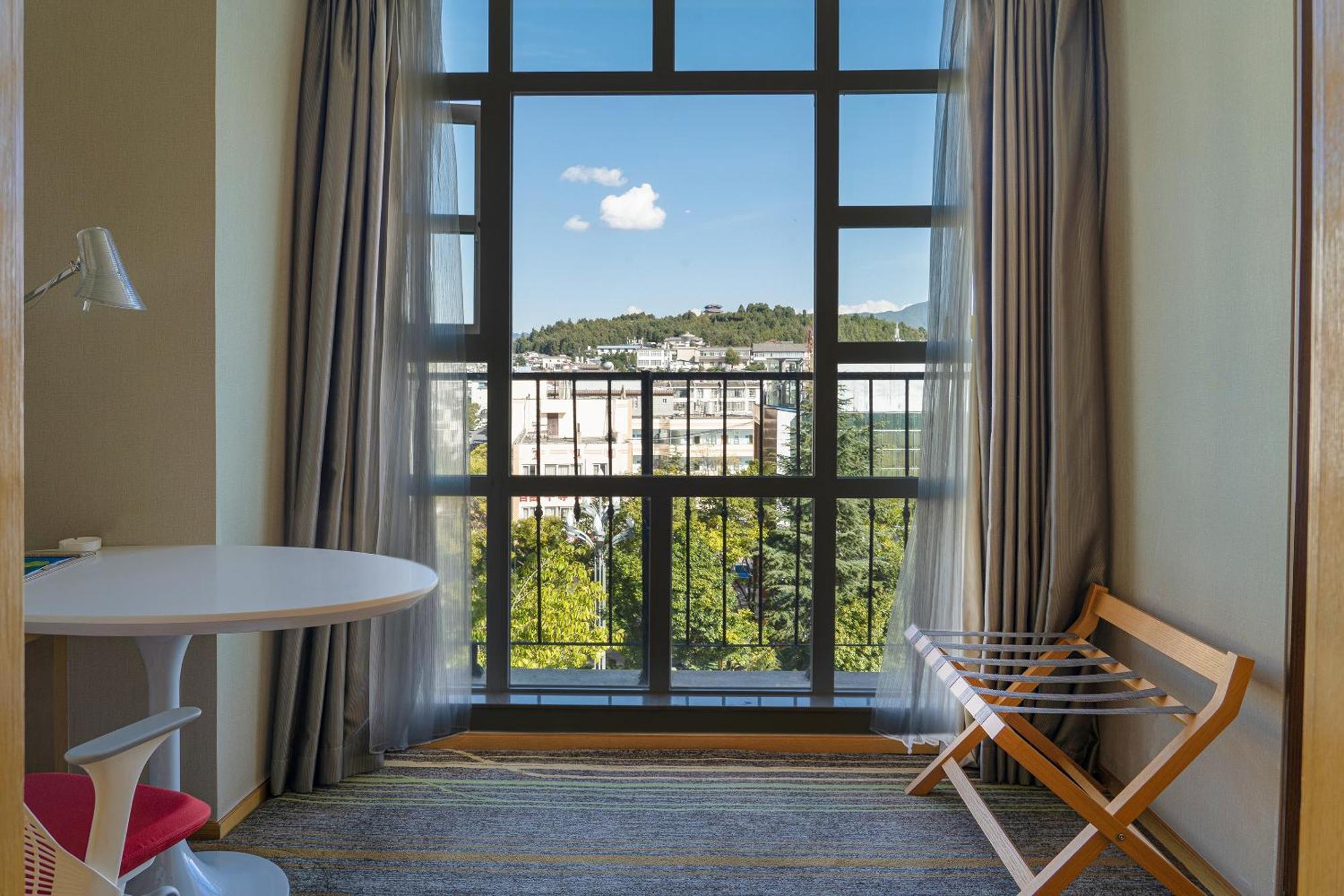 Hilton Garden Inn Lijiang Lijiang  Exteriör bild