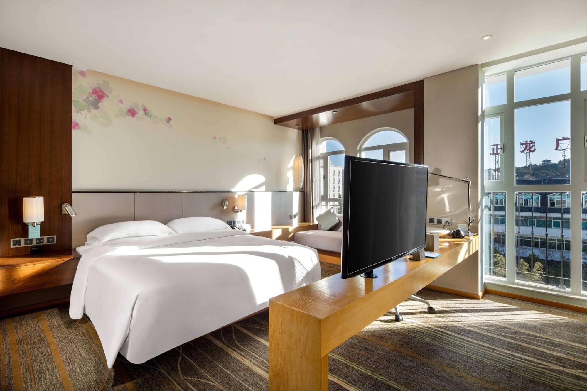 Hilton Garden Inn Lijiang Lijiang  Exteriör bild