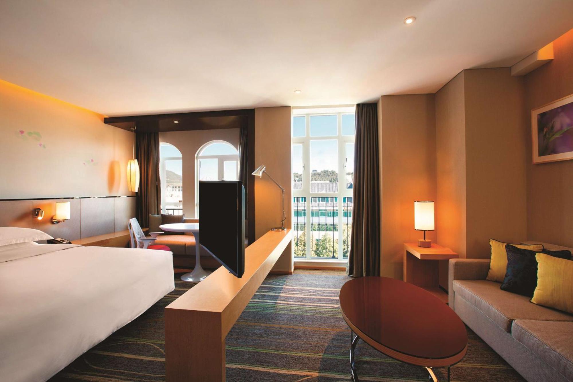 Hilton Garden Inn Lijiang Lijiang  Exteriör bild