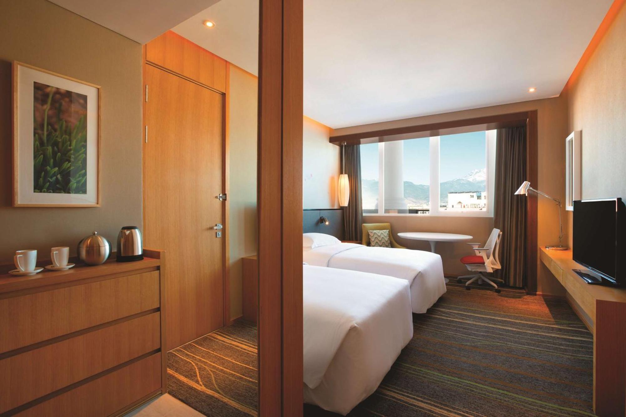 Hilton Garden Inn Lijiang Lijiang  Exteriör bild